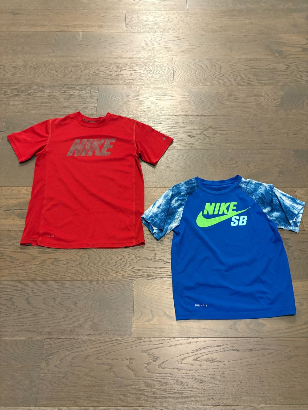 Nike boys youth athletic dri fit SS tops sz L & XL (12/14)